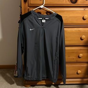 Storm fit Nike pullover